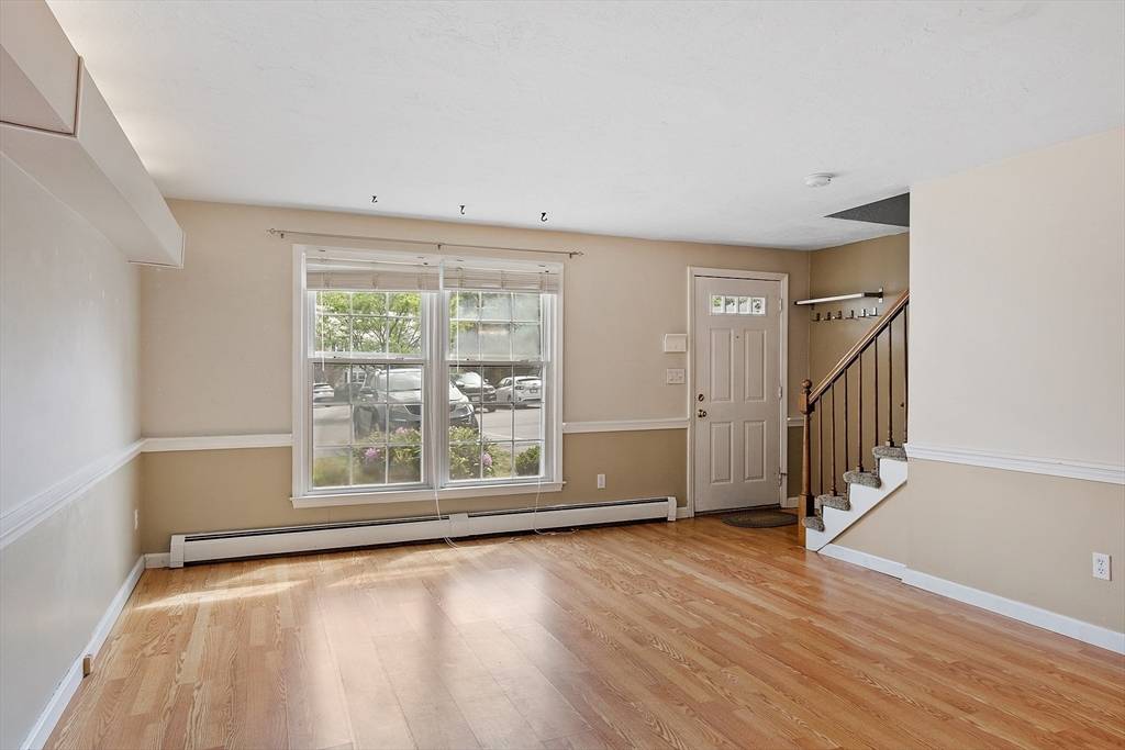 Auburn, MA 01501,10 Tuck Farm Rd #4