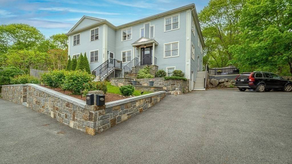 Gloucester, MA 01930,32 Witham St #B