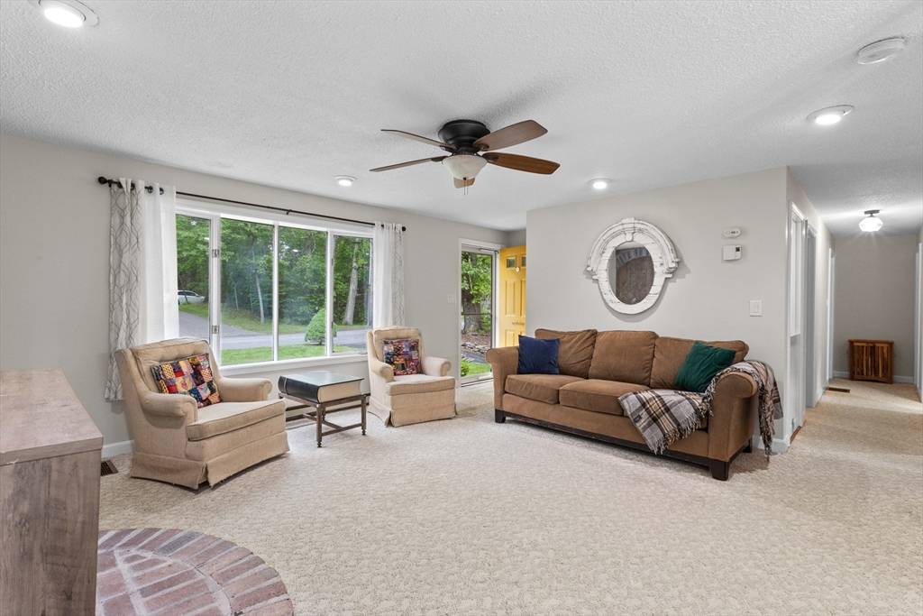 34 Heath Rd Shrewsbury, MA 01545