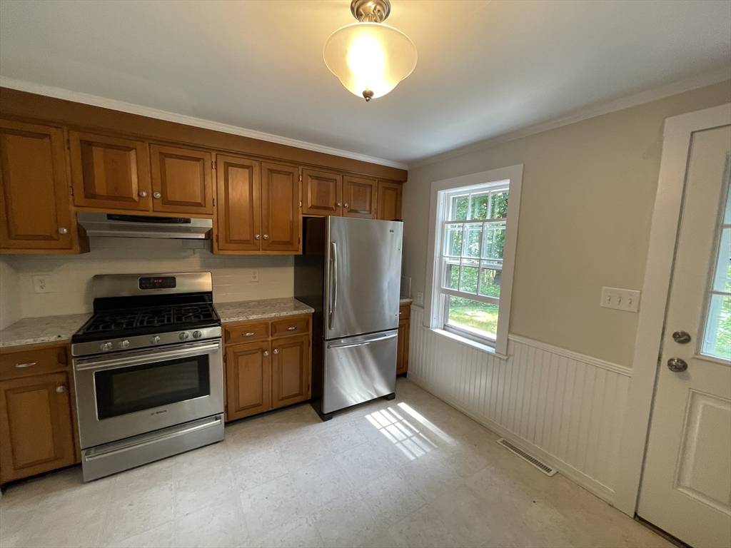 Duxbury, MA 02332,138 Elm St