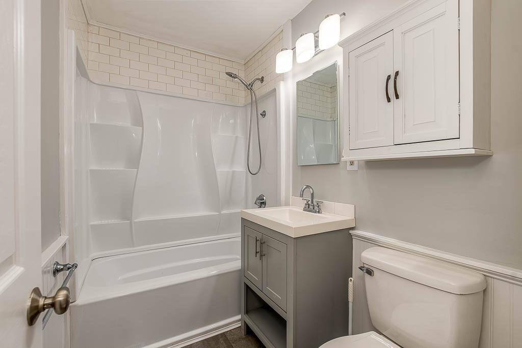 62 Forest St Middleboro, MA 02346