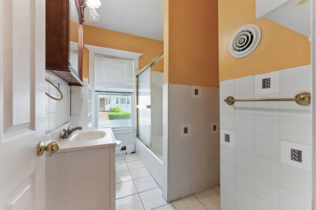 125 Highland Ave Malden, MA 02148