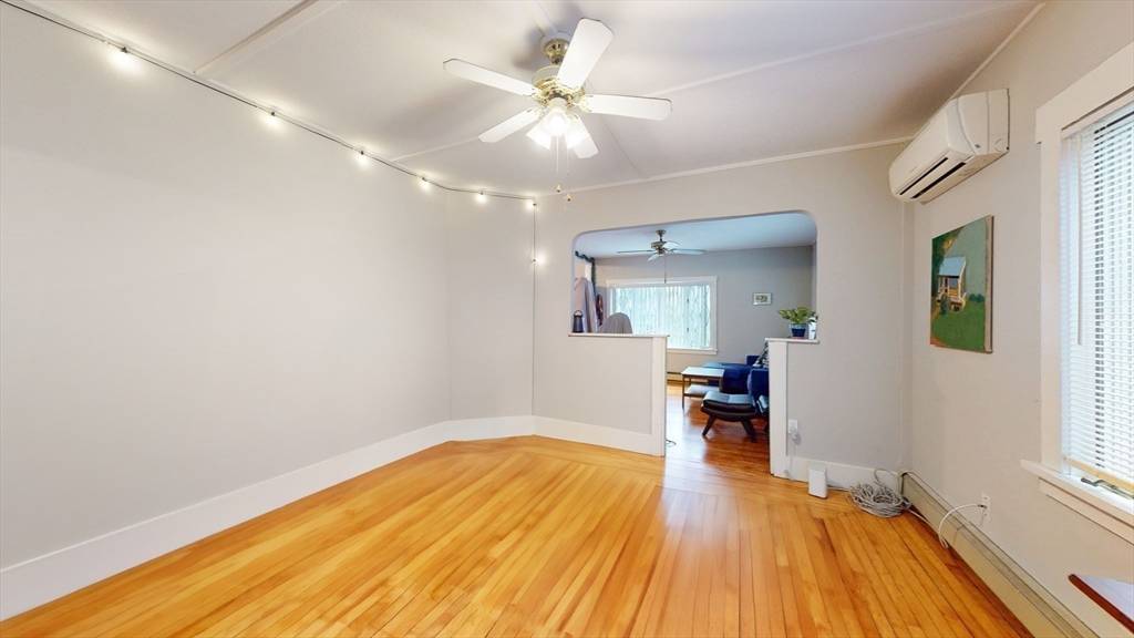 142 Dale St Waltham, MA 02451