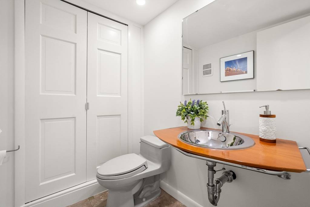 1010 Memorial Drive #3F Cambridge, MA 02138