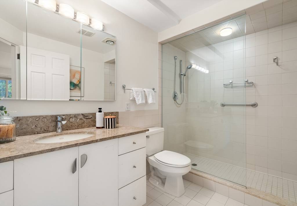 1010 Memorial Drive #3F Cambridge, MA 02138