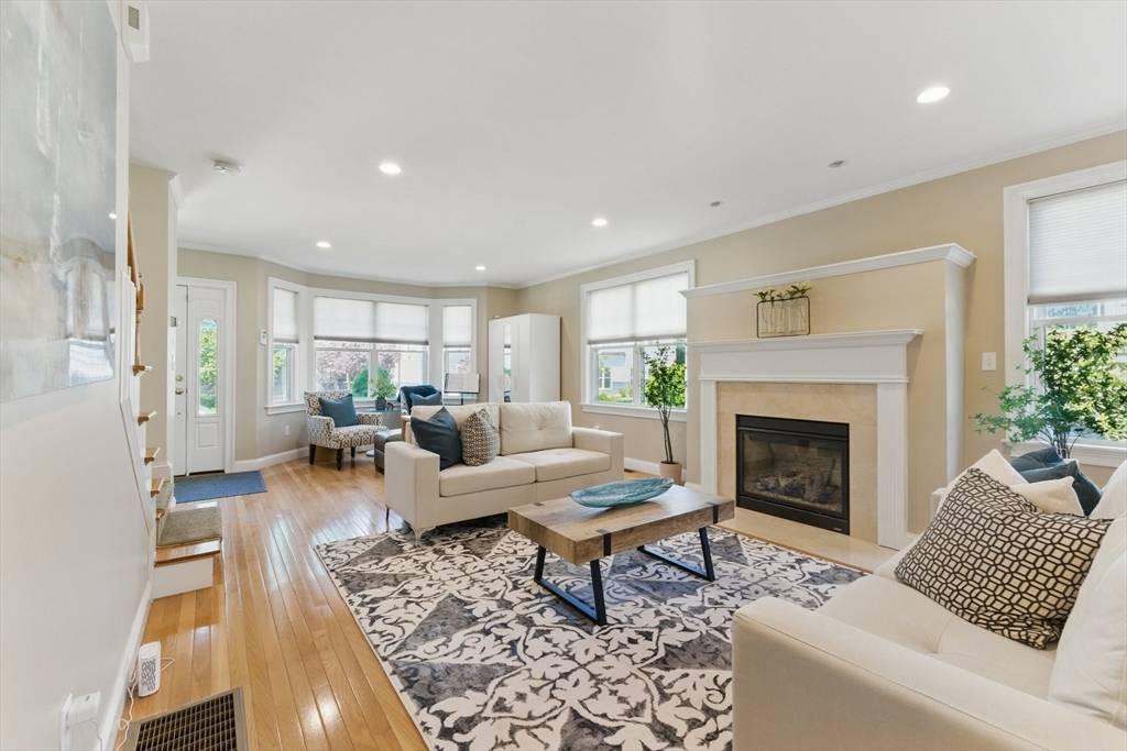 Watertown, MA 02472,48 Bacon Street #48