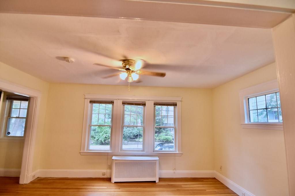 Boston, MA 02125,9 Castle Rock Street #9