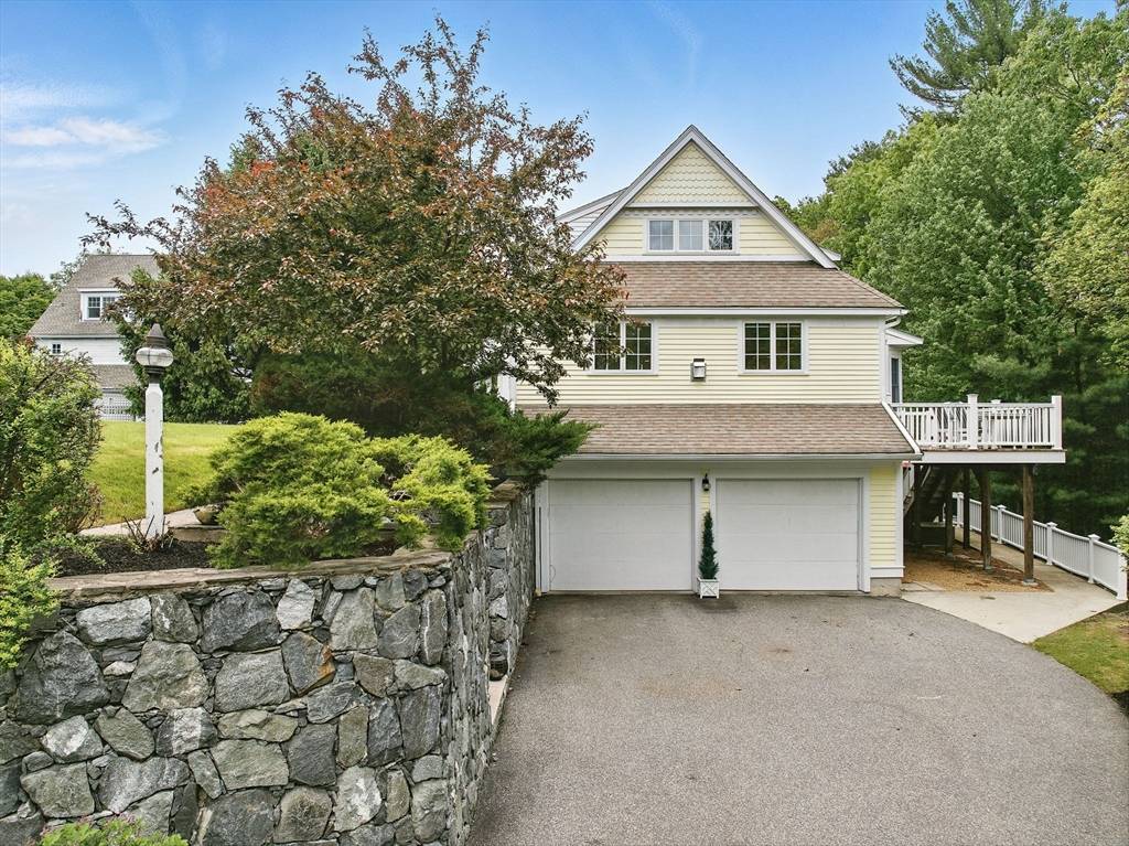 North Andover, MA 01845,93 Cricket Lane