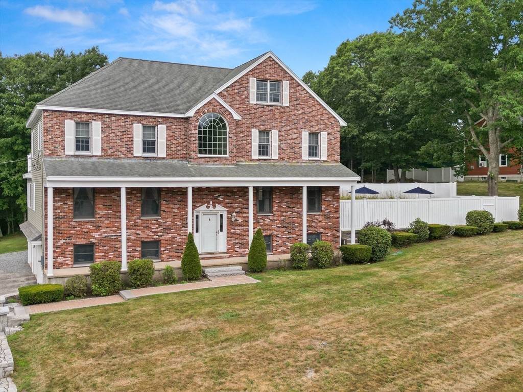 Groveland, MA 01834,2 Dana Dr