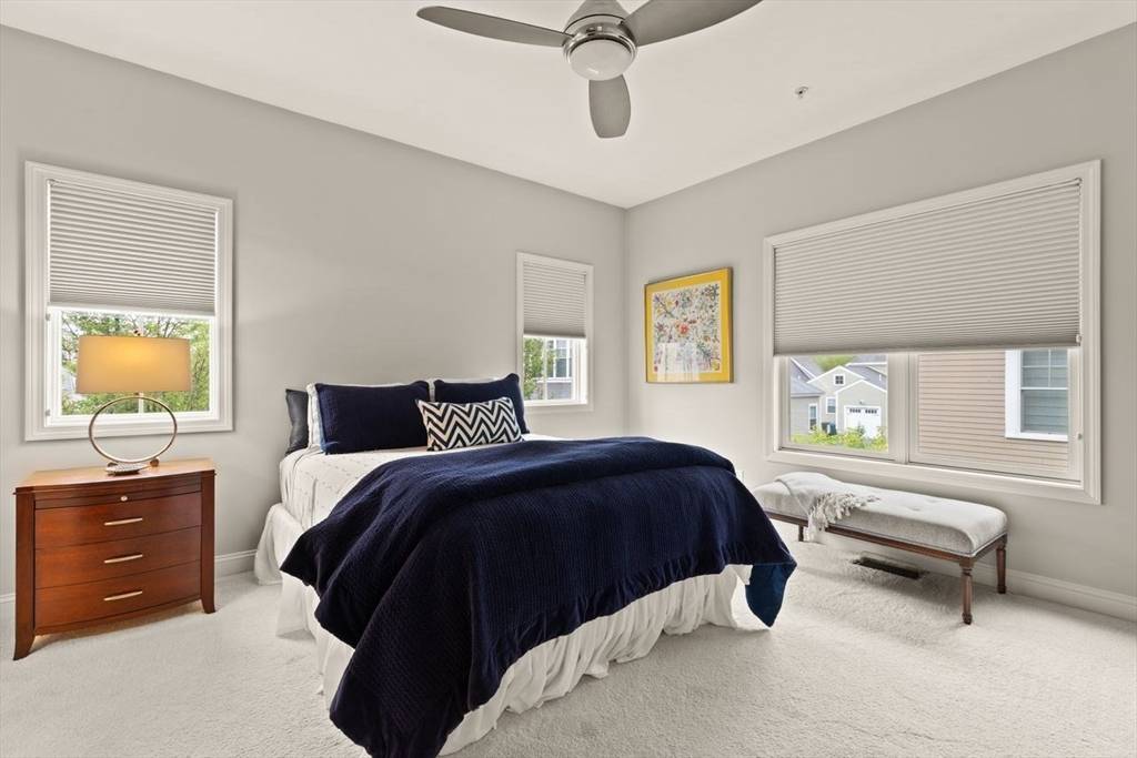 44 Stonehaven Dr Weymouth, MA 02190