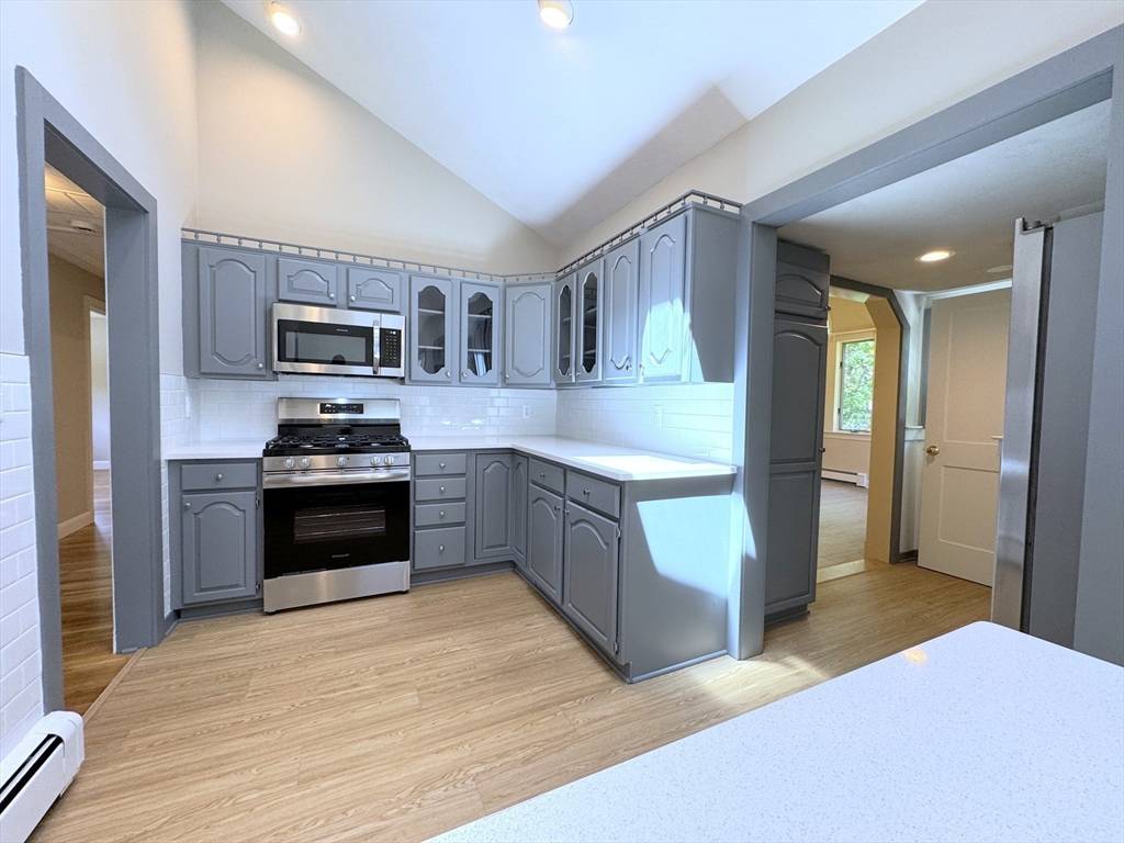 6 Oak St Foxboro, MA 02035