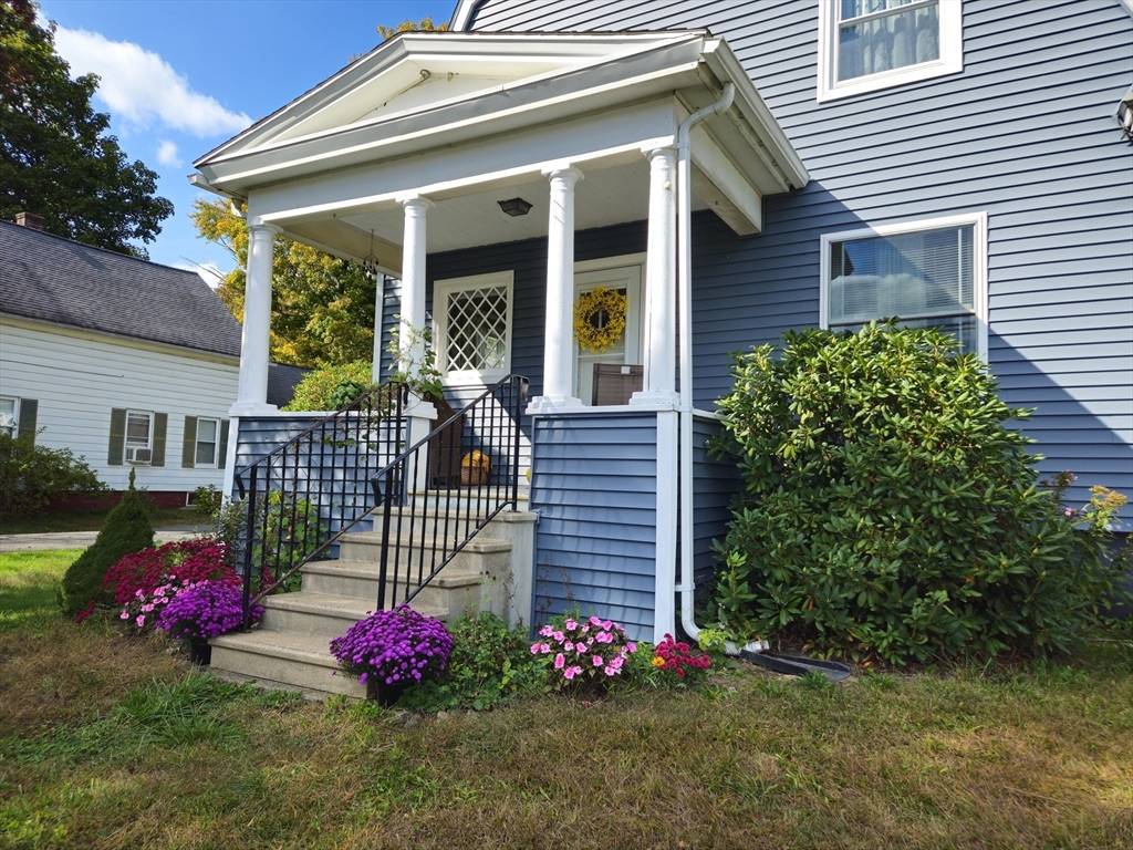 Deerfield, MA 01373,8 Thayer St