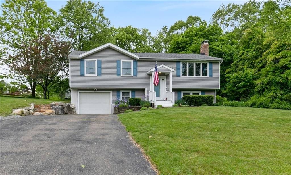 Haverhill, MA 01835,17 Nottingham Lane