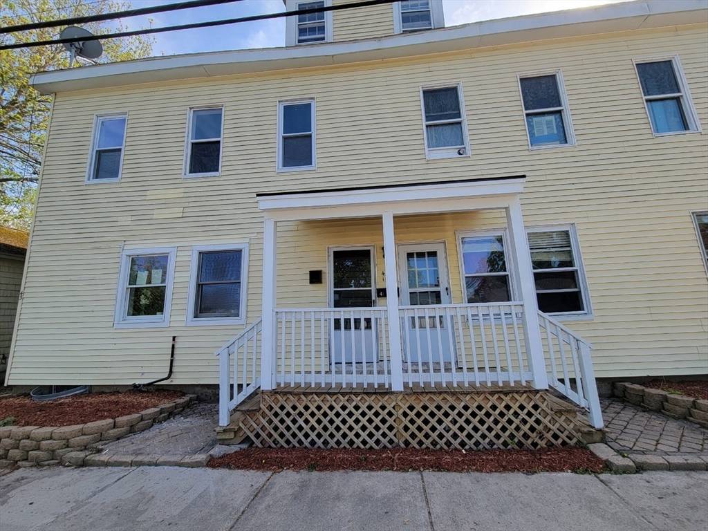 Amesbury, MA 01913,43 Aubin St #1