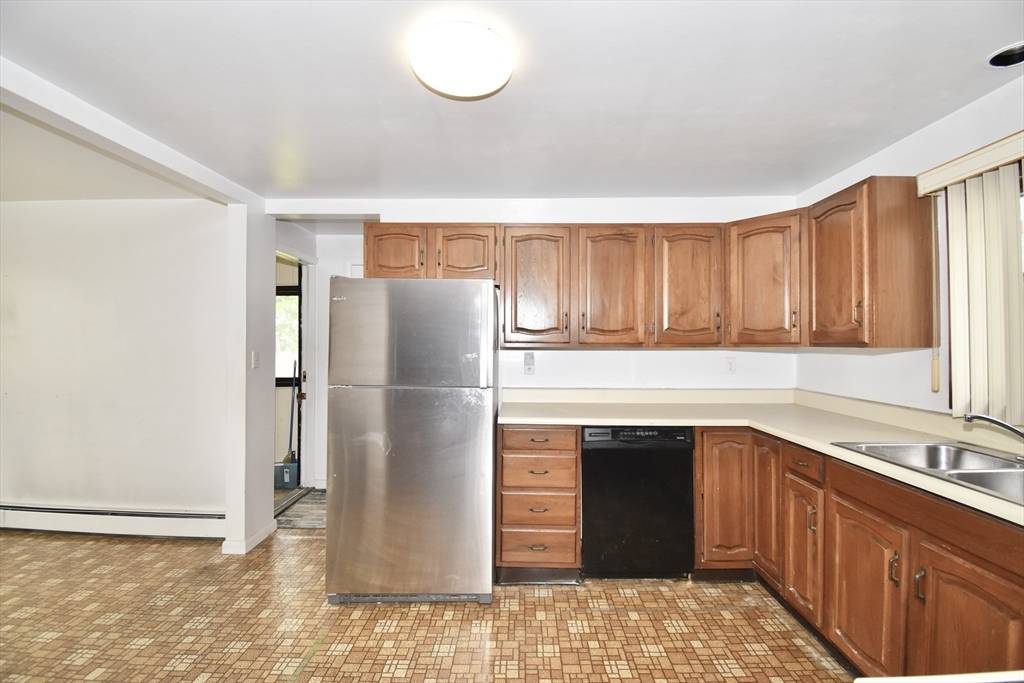 Chicopee, MA 01013,23 Bemis St