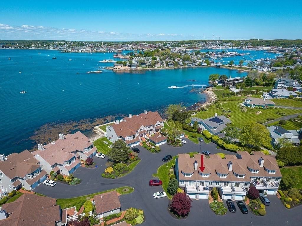 Gloucester, MA 01930,17 Raven Ln #2-B