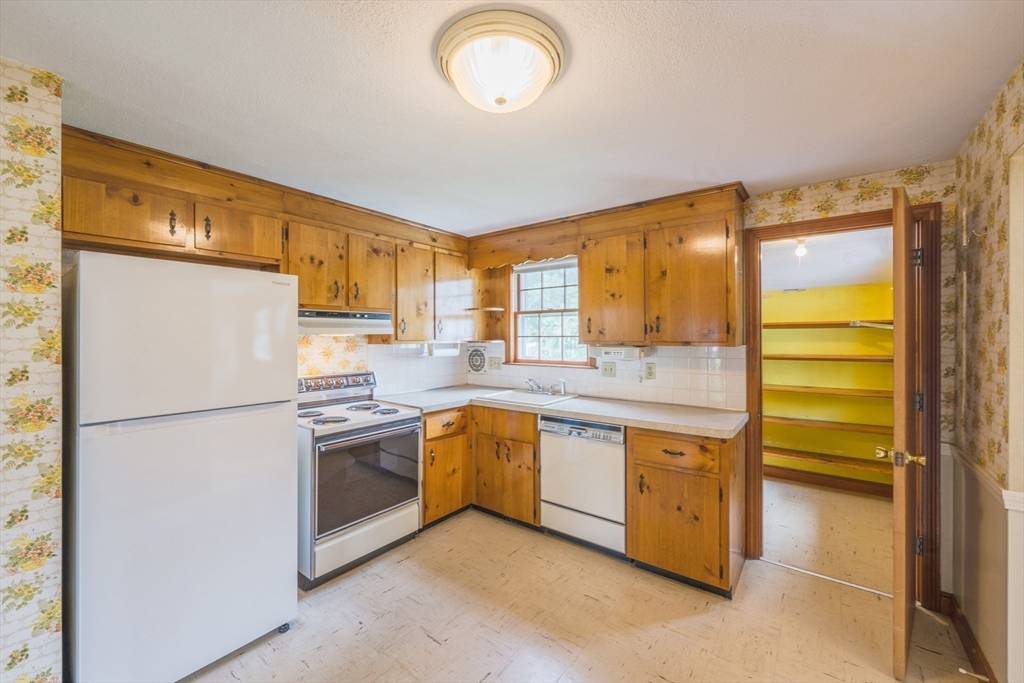 28 Marks Road Weymouth, MA 02189
