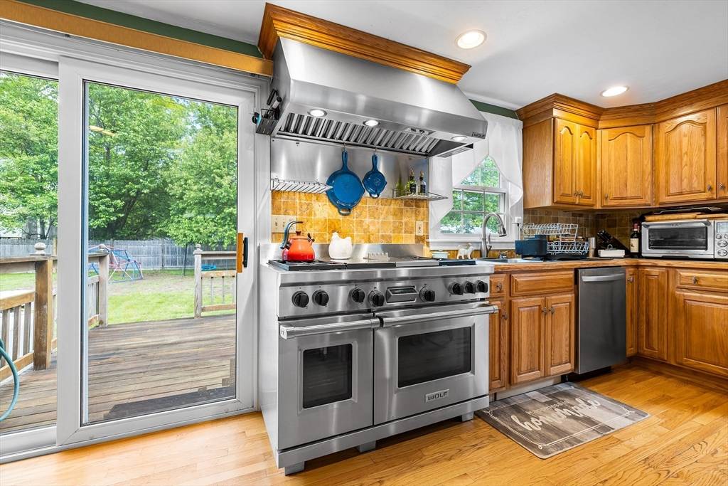 Oxford, MA 01540,17 Sherwood Dr
