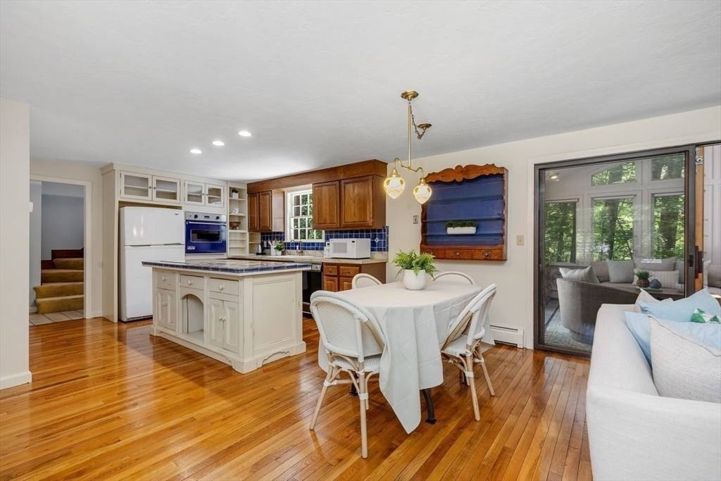 Hingham, MA 02043,445 Cushing St.