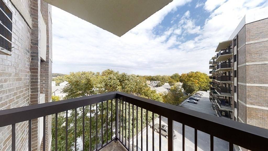Watertown, MA 02472,164 Galen St #65