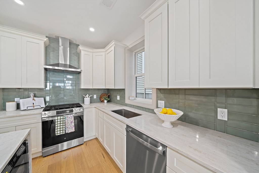 Boston, MA 02128,59 Falcon Street #1