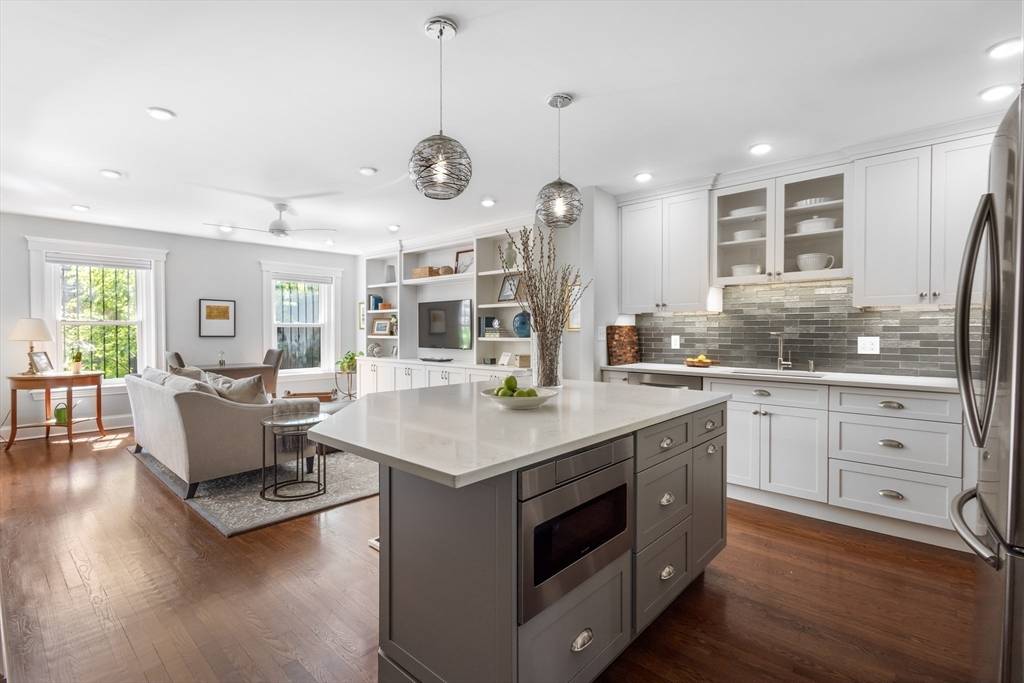 Boston, MA 02116,256 W Newton Street #1