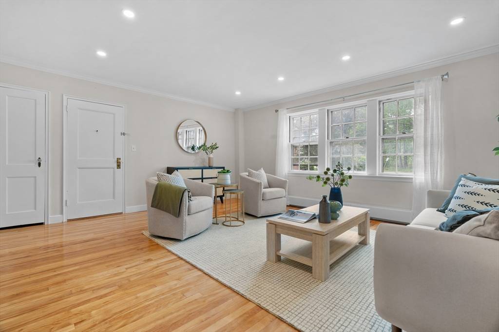 Newton, MA 02467,74 Boylston St #2