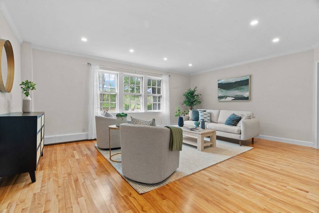 Newton, MA 02467,74 Boylston St #2