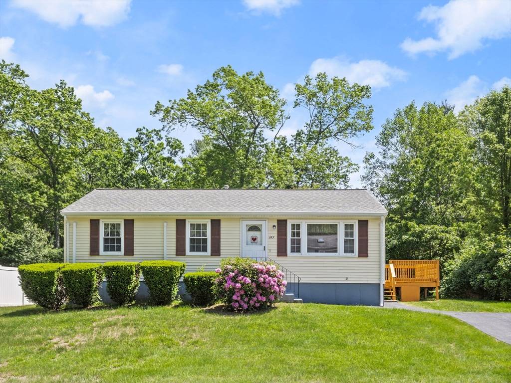 Lowell, MA 01854,149 Freda Ln