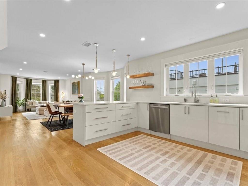 39 Paul St Watertown, MA 02472
