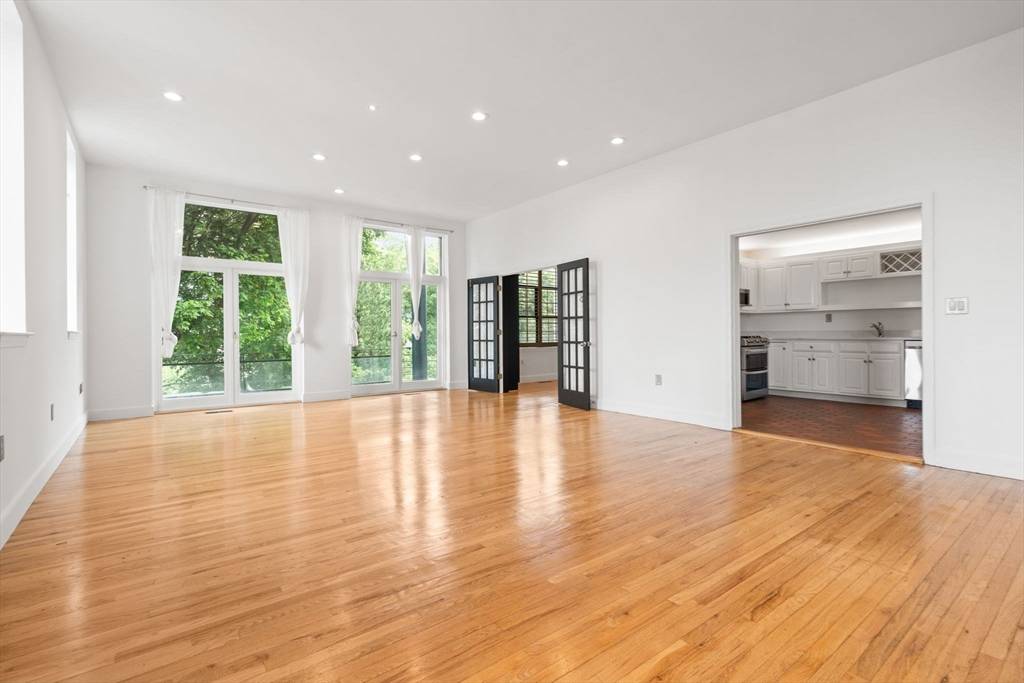 227 Summit #W207 Brookline, MA 02446