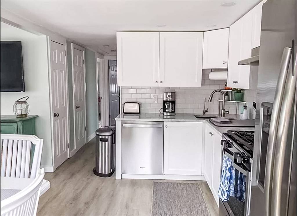 31 Northern Ave Dennis, MA 02639