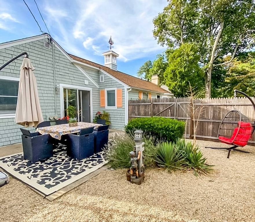 Dennis, MA 02639,31 Northern Ave
