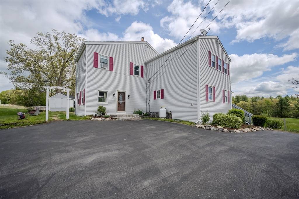 Groton, MA 01450,342 Townsend Rd