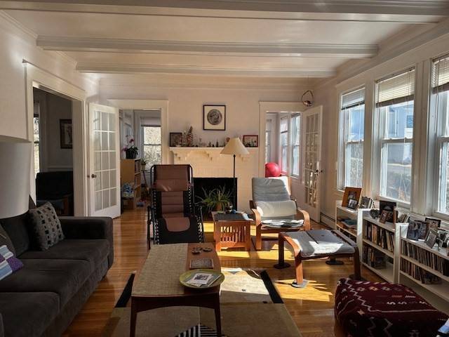 Newton, MA 02458,5 Winchester Road #1