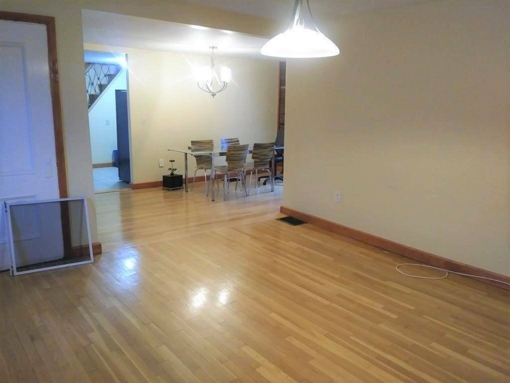 Somerville, MA 02145,50 Temple Street #50
