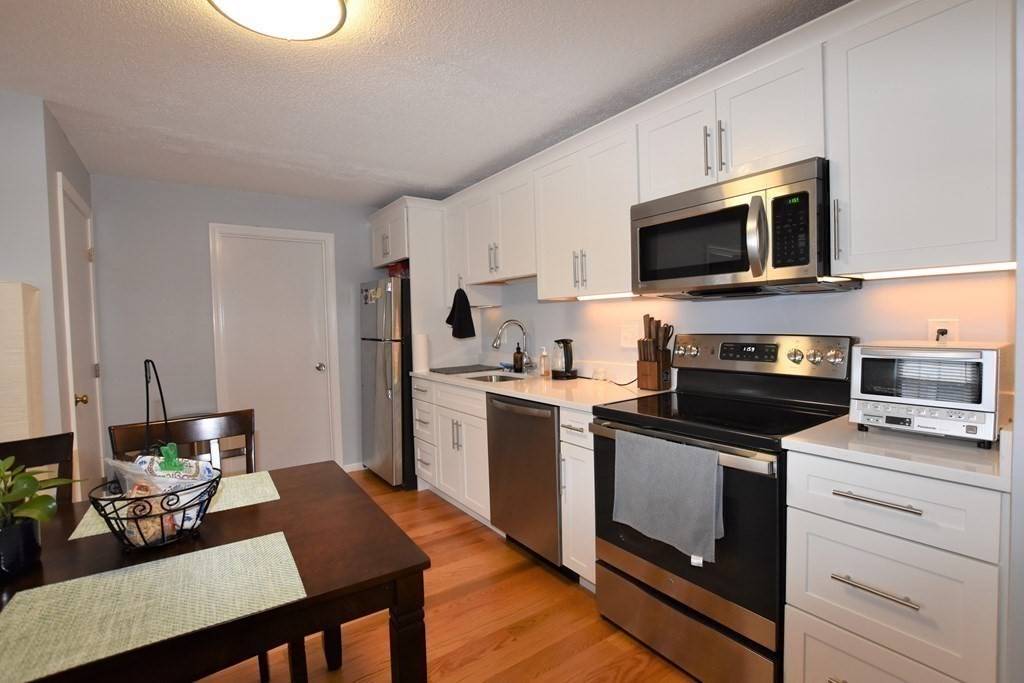 Waltham, MA 02453,88 Charles St #17