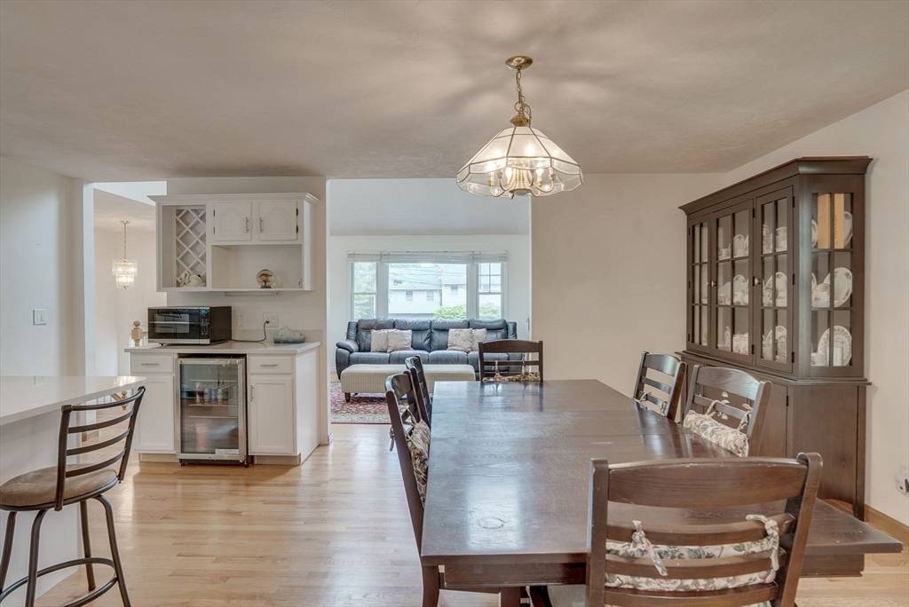 54 Concord Rd Bedford, MA 01730