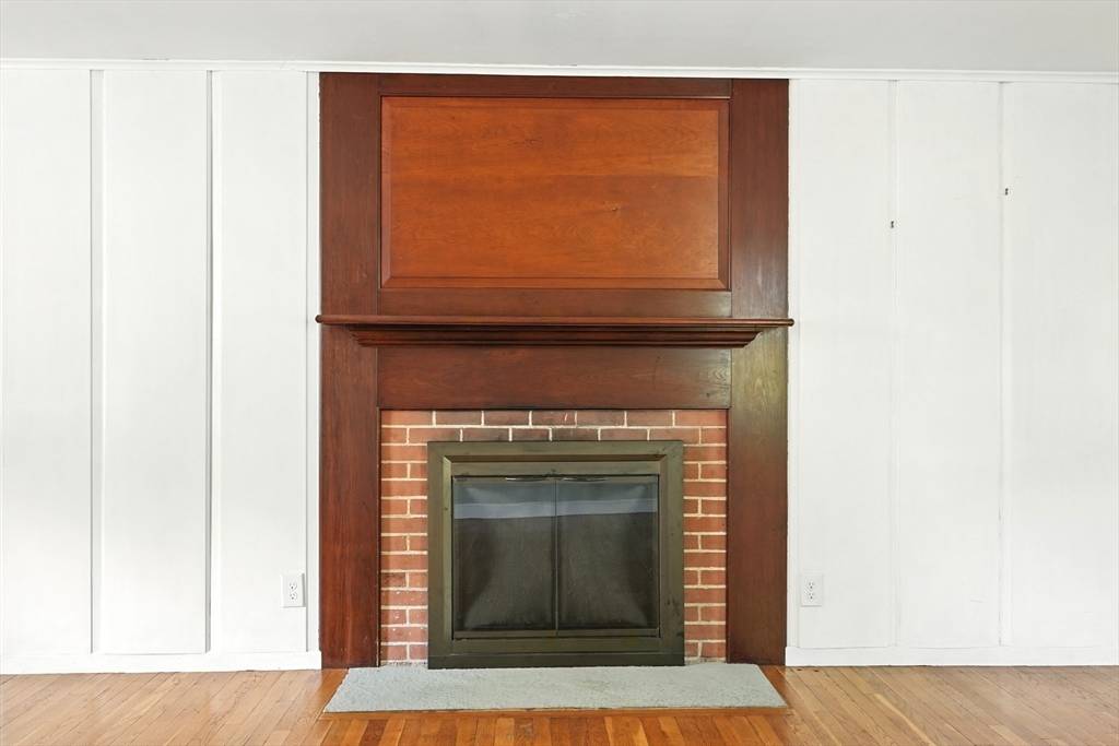 Greenfield, MA 01301,362 Log Plain Road