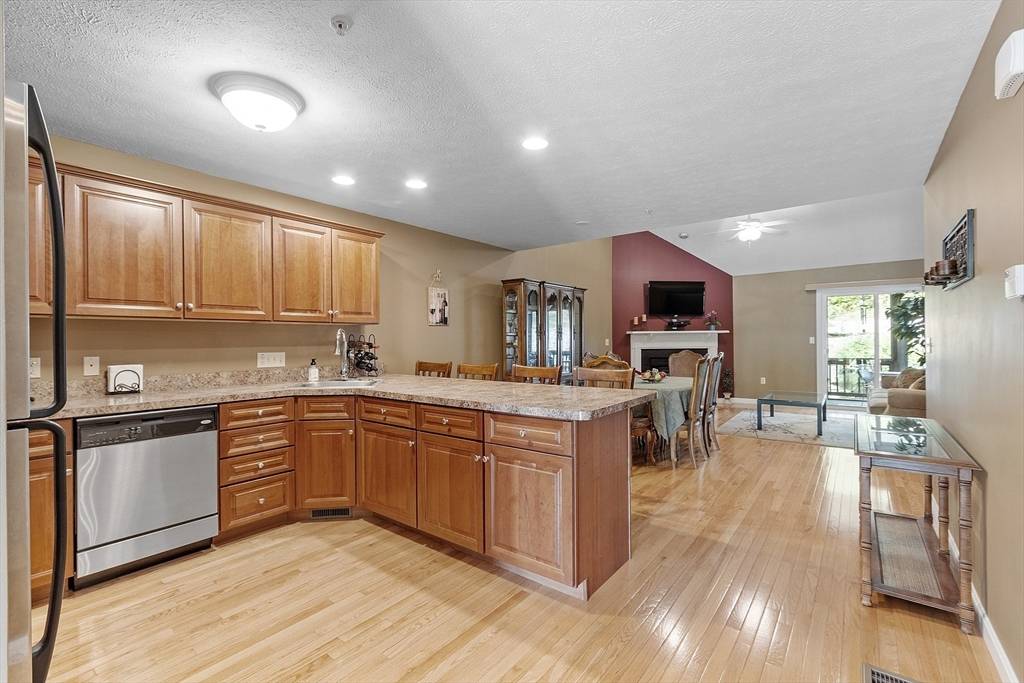 108 Green Briar Rd #108 Fitchburg, MA 01420