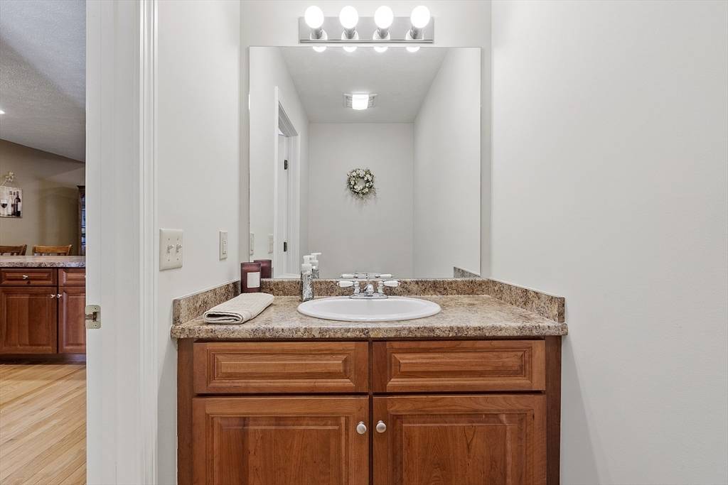 108 Green Briar Rd #108 Fitchburg, MA 01420