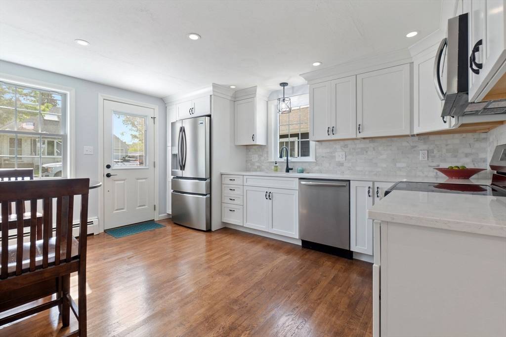 Beverly, MA 01915,22 Kittredge Street