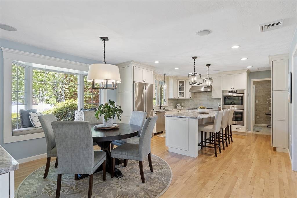 9 Bateson Dr Andover, MA 01810