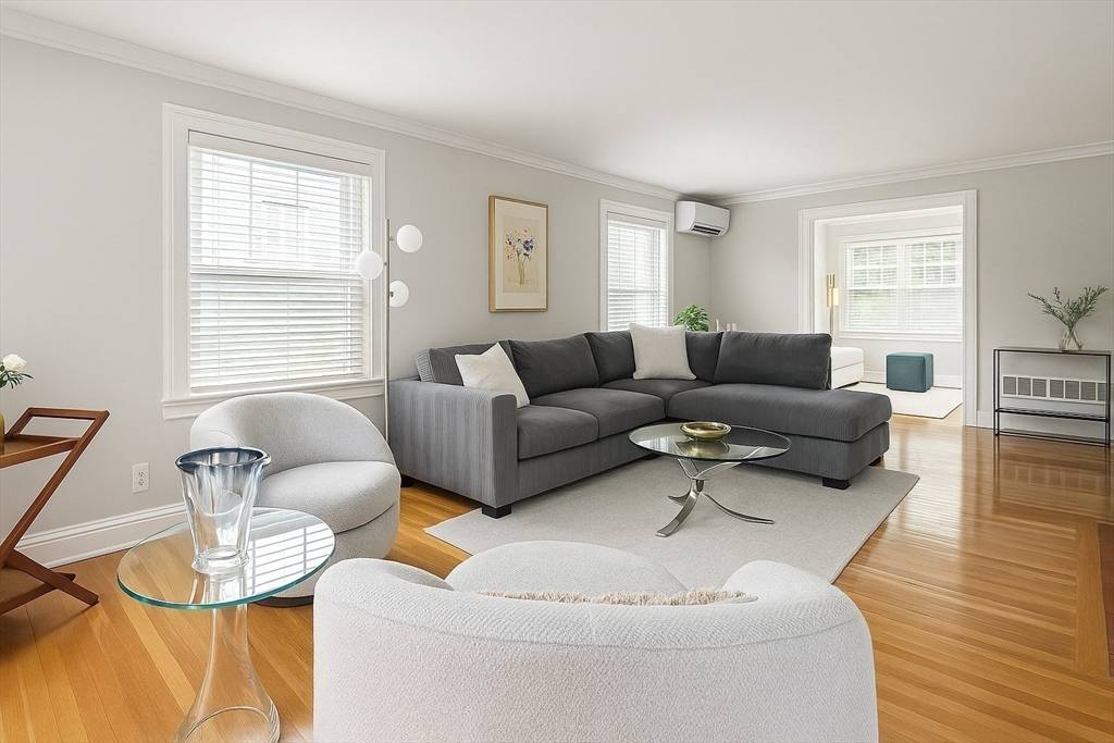 62 Oak Hill Dr Arlington, MA 02474