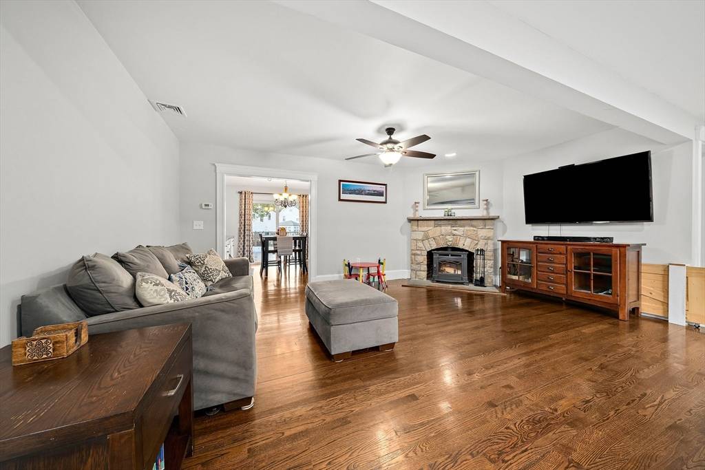 Braintree, MA 02184,22 Hamilton St