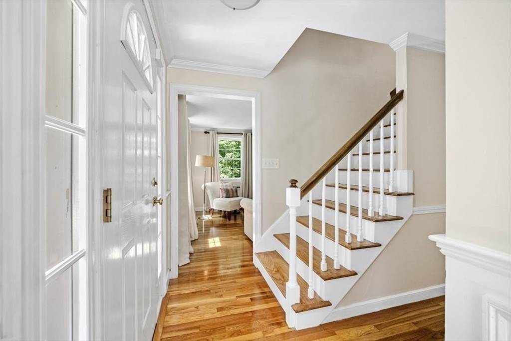 Hingham, MA 02043,47 Pioneer Rd