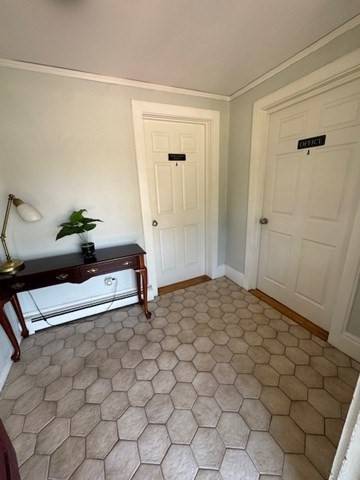 Wrentham, MA 02093,685 South St
