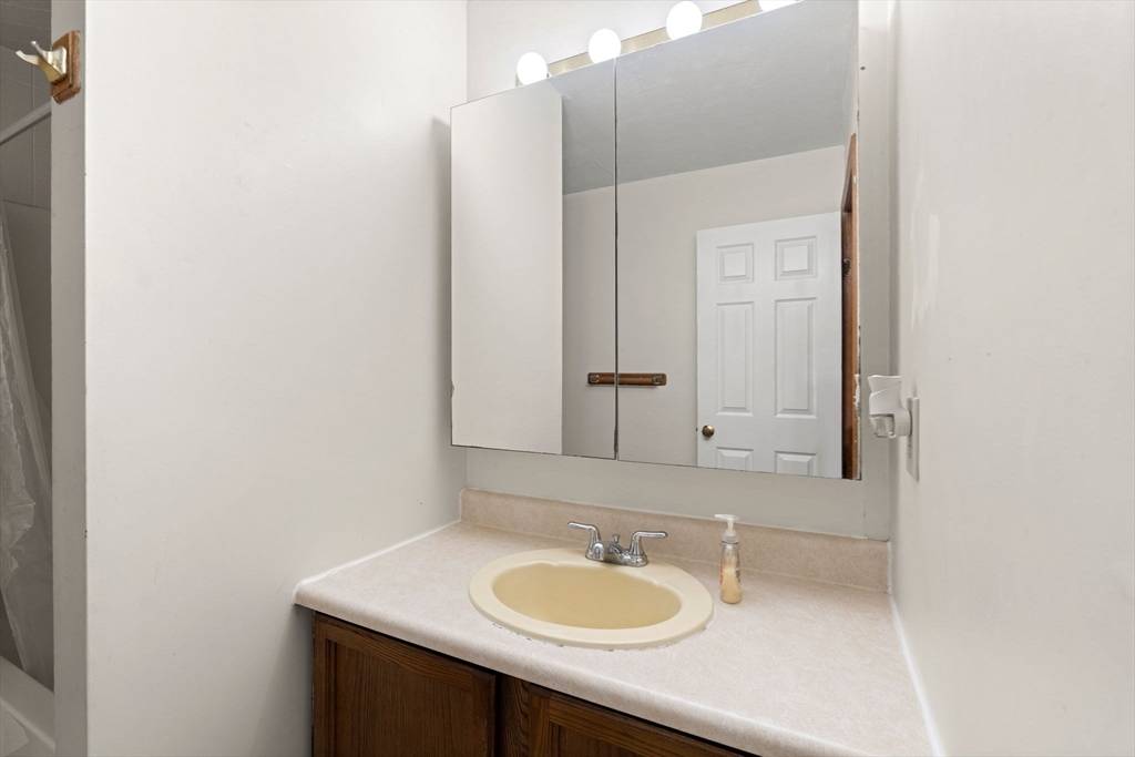 10 Nuttall Ln #3 Worcester, MA 01604