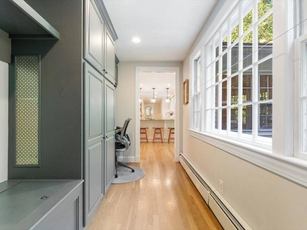 51 Canterbury Ln Needham, MA 02492