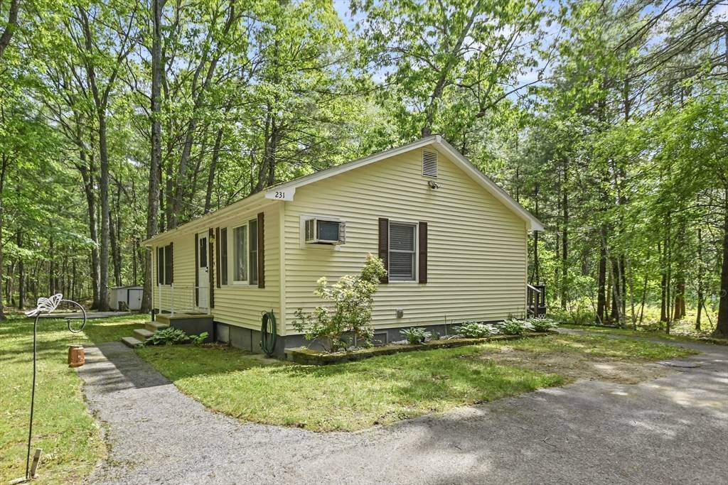 Boxford, MA 01921,231 Georgetown Road